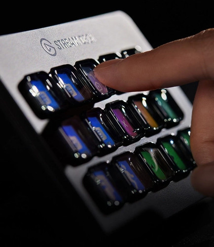 Elgato Stream Deck 15 Key - LCD Live Content Creation Controller - As New w Box - Picture 2 of 6