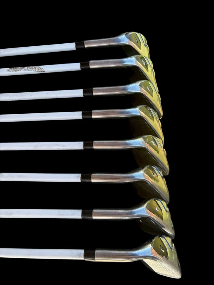 Juego de hierro y madera Tour Edge Hot Launch E522 3-PW Fubuki 55R grafito para diestros Foto 2 de 4