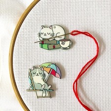 DPXWCCH 2 Pieces Cat Needle Minders, Kitten Magnetic Small, Multi Color