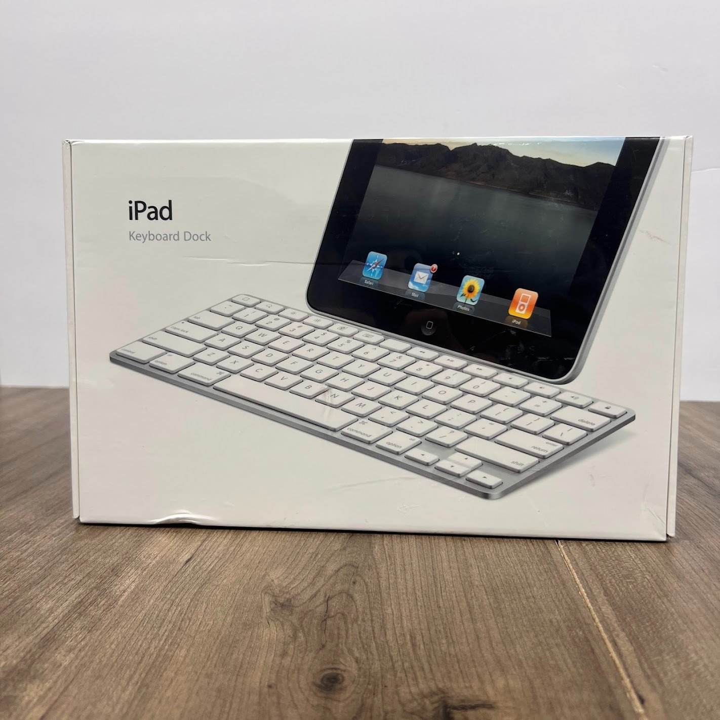 Apple iPad Keyboard Dock A1359 30-Pin 1st, 2nd Generation iPad Accessory Unopen