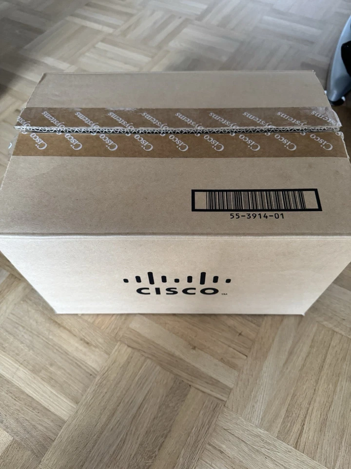 Cisco Catalyst WS-C2960-8TC-L 8-Port RJ-45 SFP Layer 2 Fast Ethernet Switch NEU