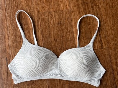 Triumph Delightful Spotlight P Damen BH Bra ohne Bügel Gr. 80B Silk White
