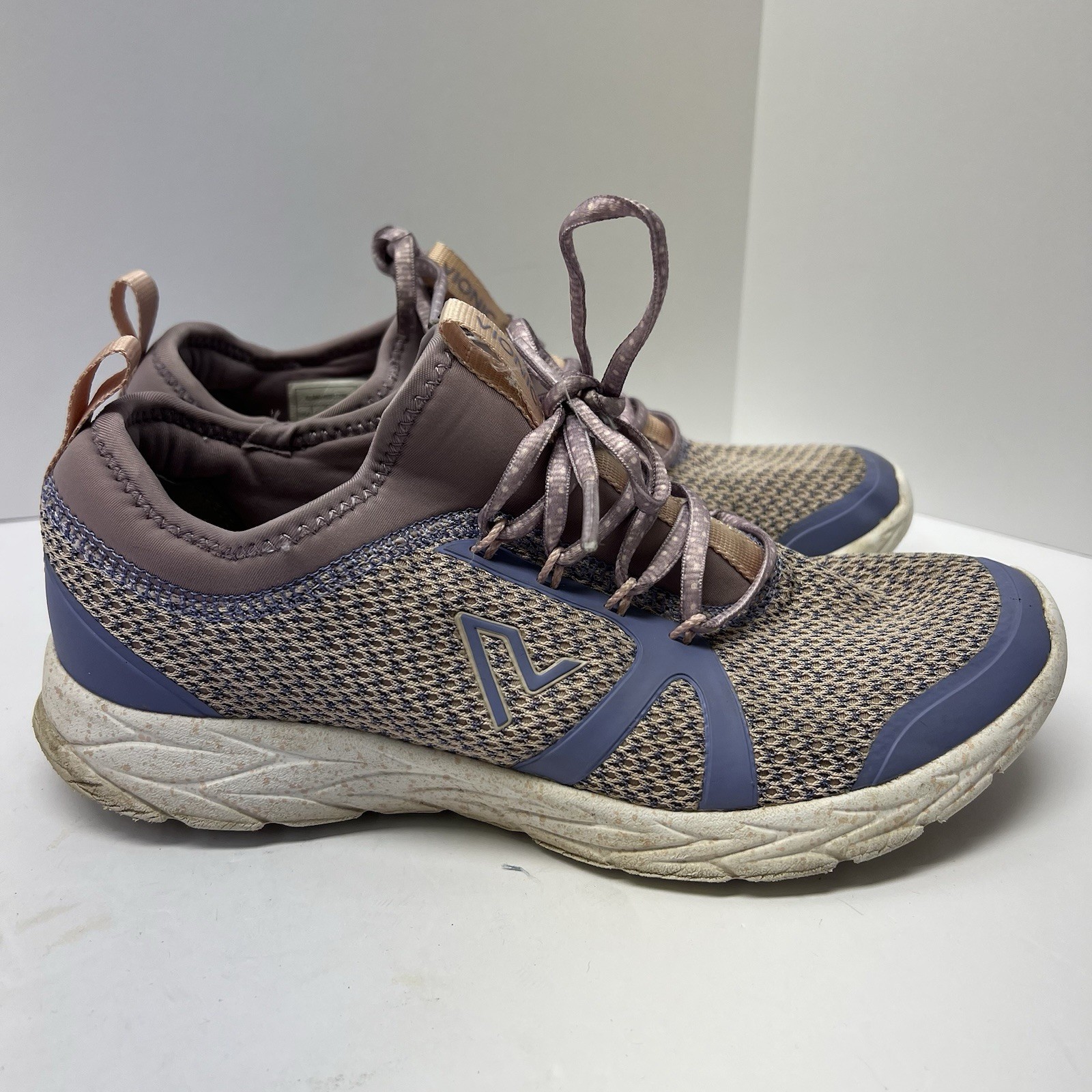 Vionic Alma ASR Women's Wide Width 7.5 Running Shoes in Purple Pink