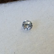 Loose Diamond brilliant cut 0.27ct   4mm x 2.5mm  Good  color and clarity
