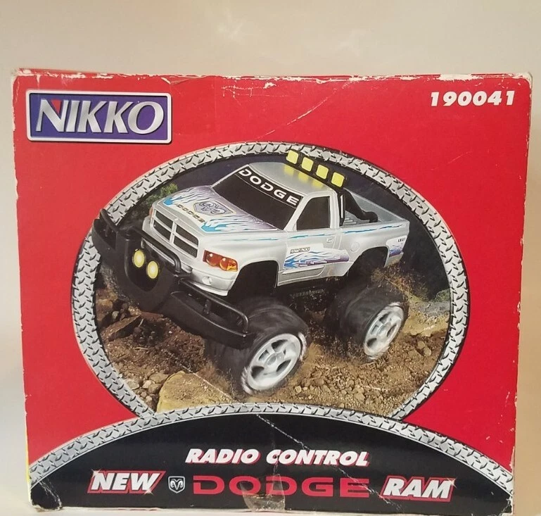 Nikko Radio Control Dodge Ram 1500 Truck Silver 1/19 Scale Off Road *NEW* Sealed - Image 3 of 4