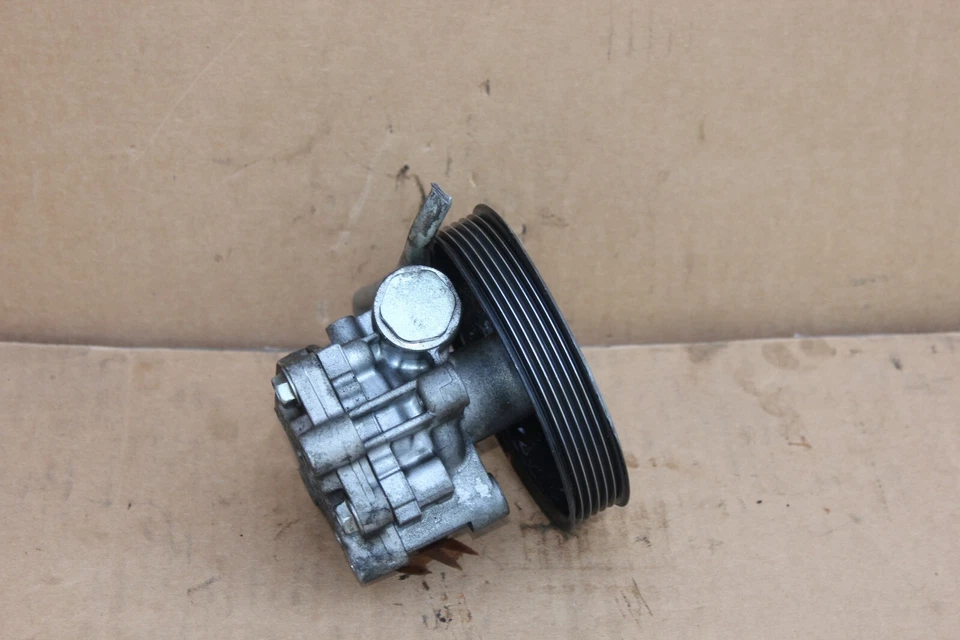 Bomba de dirección asistida Mopar 5105048AC OEM Jeep calibre Compass Patriot 2007-17 Foto 3 de 4