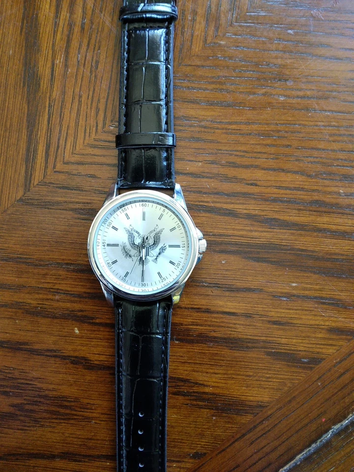 Watch - Image 4 of 4