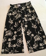 Chaps Dress Pants Women's Small Black w/White Flowers Ankle