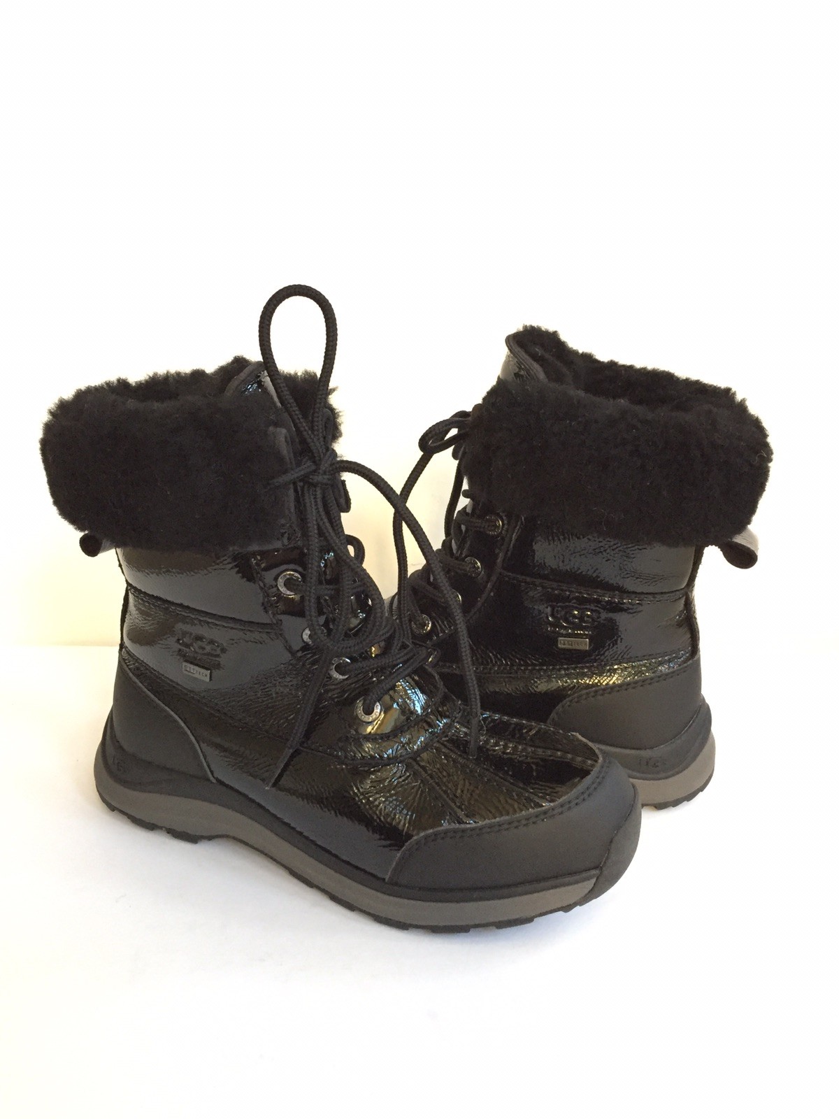 ugg adirondack iii charcoal