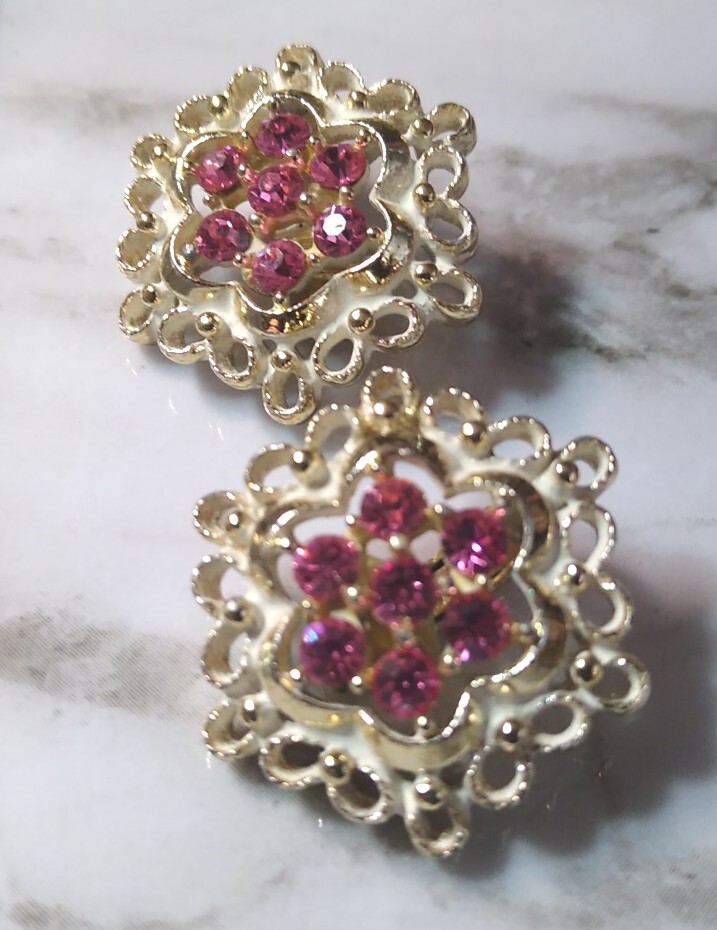 Unsigned LISNER? Pink Rhinestone, White Enamel, G… - image 4