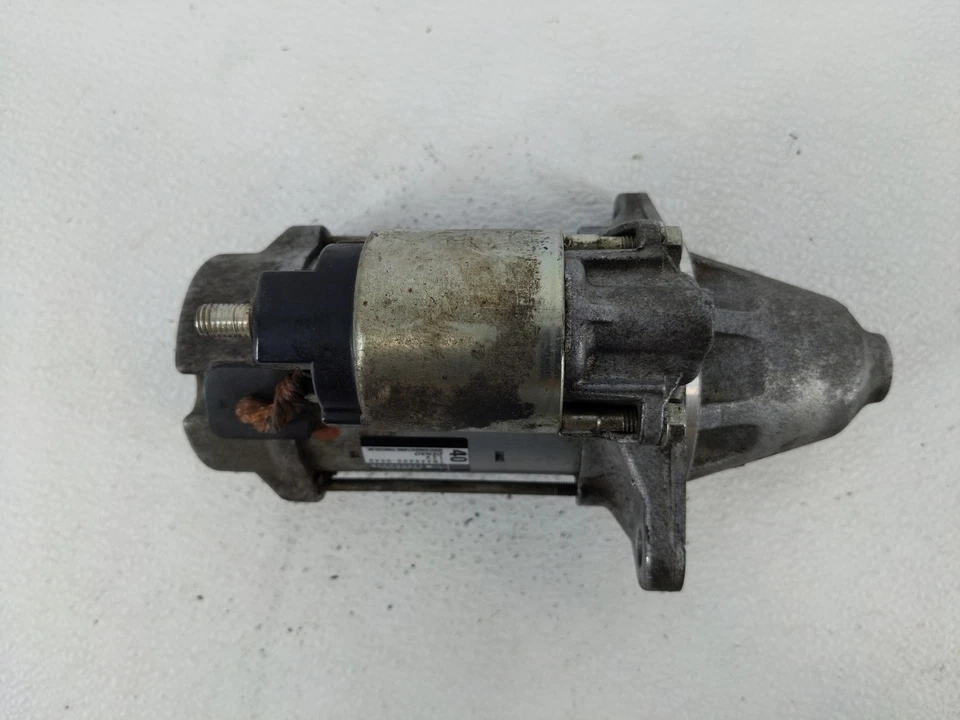 Solenoide motor de arranque Subaru Legacy 2008-2015 OEM R663G Foto 2 de 4