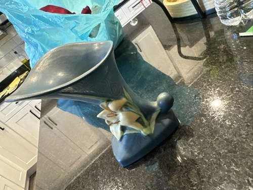 Vintage Roseville Pottery Zephyr Lily Cornucopia Vase 204-8 Blue #1