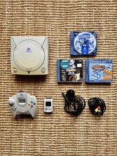 Sega Dreamcast Console Bundle - 1 Controller, VMU, 3x Games, AV & Power Cables
