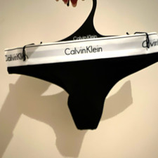 Calvin Klein Women&rsquo;s Low Rise Stretch Thong Knickers Black/White Logo M