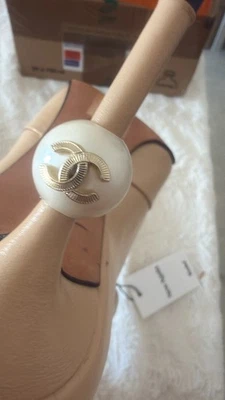 chanel shoes - Photo 1/4