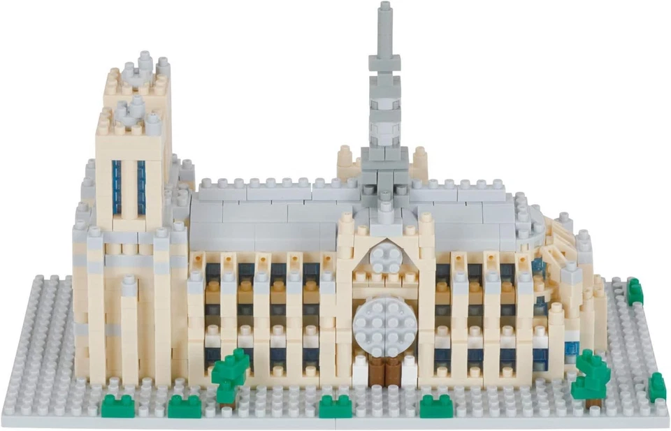 Kawada Nanoblock Notre Dame Cathedral NBH205 - Image 4 of 4