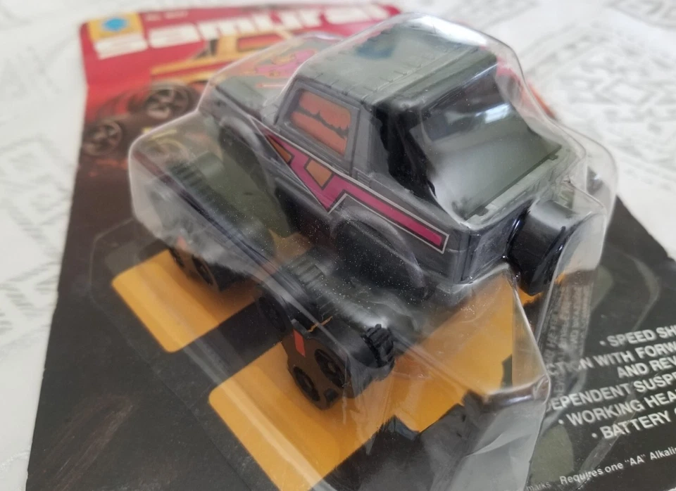 Camión Jeep Lanard Suzuki Sj Samurai Street Roader 4x4 juguetes vintage fundido a presión  Foto 4 de 4