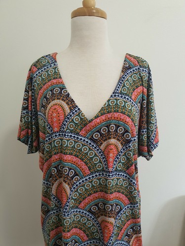 TIGERLILY Amante Mumu Retro in Emerald Multi, Small 70's Inspired Beach Party - Picture 2 of 8