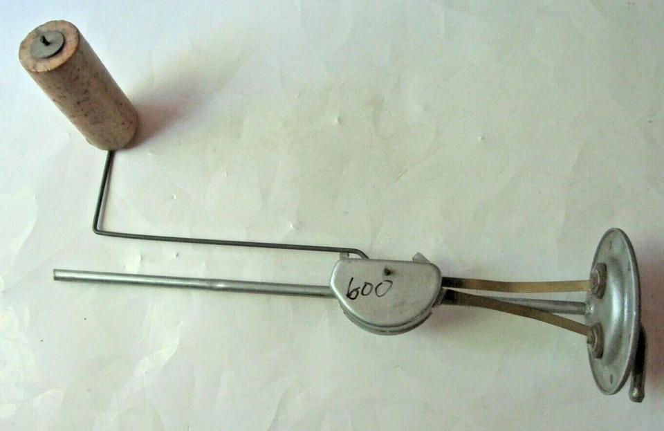 FIAT 600 600D 1958-66 VEGLIA TANQUE DE COMBUSTIBLE UNIDAD REMITENTE NUEVO Foto 2 de 4