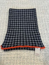 NTW MADIGAN Made in Ireland 100 Cashmere Gray / Black Corral Houndstooth Scarf