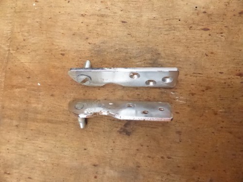 THETFORD SR NEW STYLE FRIDGE DOOR HINGES & PINS 635010 In Great used condition - Picture 3 of 3