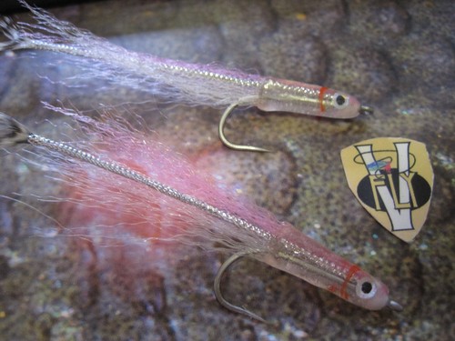 V Fly Size 6 Or 1/0 Ultimate Surf Candy Predator Baitfish Bass Saltwater Flies - Picture 3 of 13