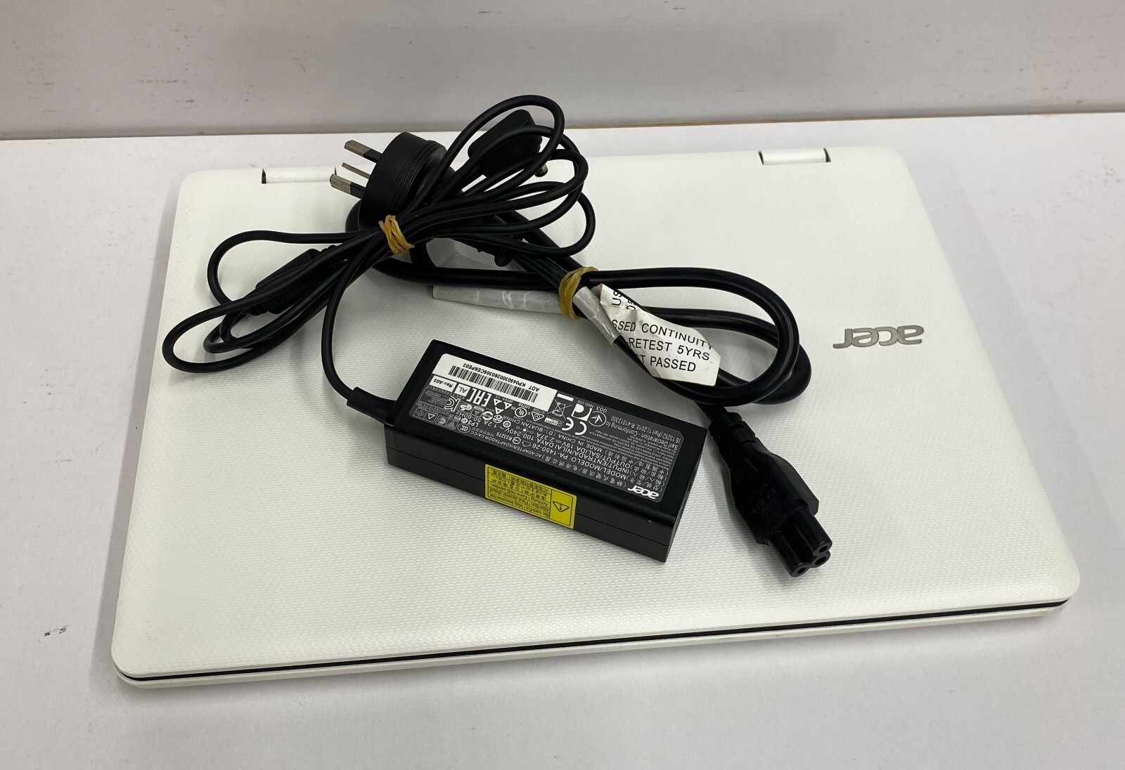 Acer Aspire R3 N15W5 11.6" Touchscreen Laptop Intel 1.60GHz 4GB RAM