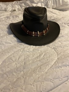 dundee hat