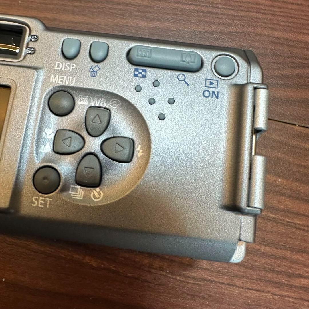 YFX-10 Canon PowerShot A200 コンデジ 動作品 Canon PowerShot A200 2.0MP Digital Camera - Metallic Silver