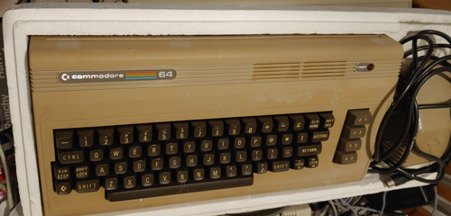 Commodore 64 C64 BROTKASTEN (+NT, Manual, TVcable en EMBALAJE ORIGINAL) funcionando (399253) - Imagen 4 de 11