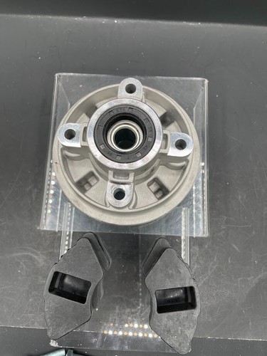 RD125 Yamaha Rear Hub Kit Open Box Unbranded - Picture 2 of 7
