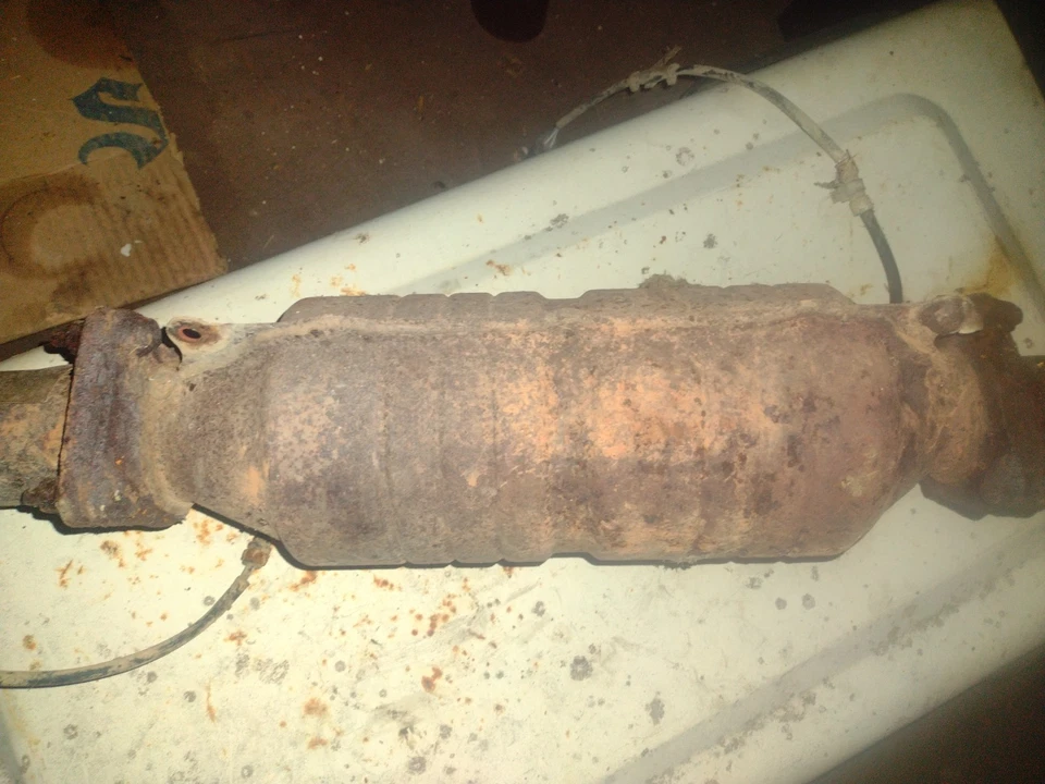 Catalizador Honda Prelude BB6 BB8 BB9 año 1997-2001 Foto 2 de 4