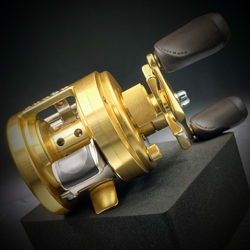 SHIMANO【CALCUTTA CONQUEST 200】R-H 5.1:1 Gear Used Bait Reel "Ex++"cond. W/Box - Picture 9 of 18