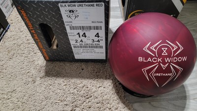 Hammer Black Widow Red Pearl Urethane Overseas Bowling Ball