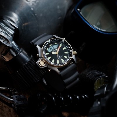 Citizen Aqualand JP2008-06E 40th Anniversary Diver C520 JPN for
