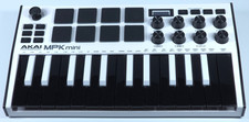 Akai Professional MPK Mini MK3 USB MIDI keyboard controller 25-key 8 pads white