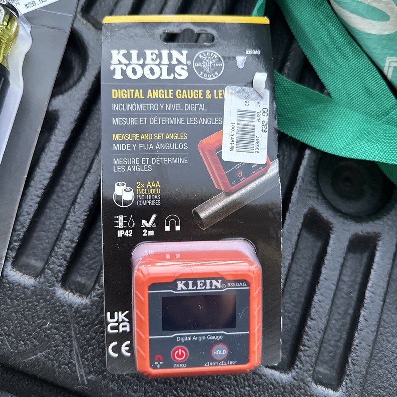 Klein Tools 935DAG Digital Angle Gauge and Level