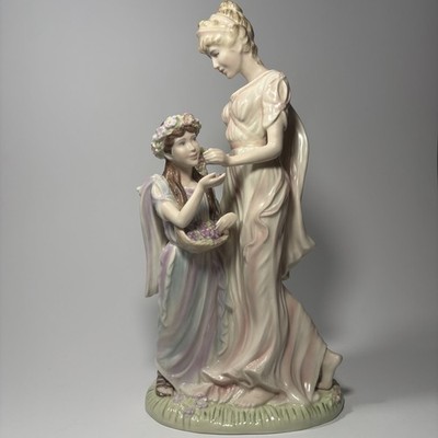 Porzellan Figur des zarten Mutter-Kind-Moments - zarte Handarbeit