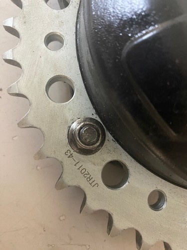 Triumph Sprint ST 955 1998-2002 Rear Wheel Hub Carrier Unused JT sprocket - Picture 4 of 7