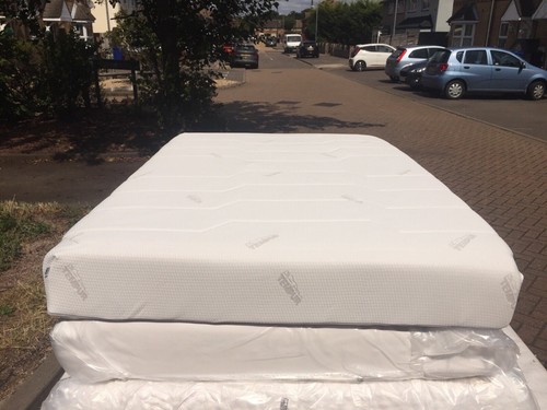EX DISPLAY TEMPUR SENSATIONS KING SIZE MATTRESS 150x200X22cm £3249 MED/FIRM - Picture 11 of 11