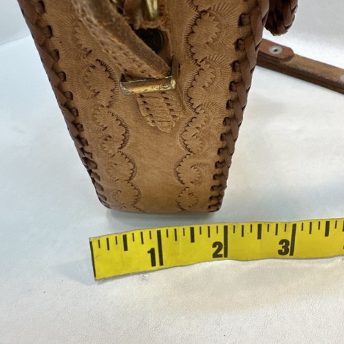 Borsa a tracolla vintage western in pelle marrone lavorata a mano - piccola - zip Clifton - Foto 6 di 24