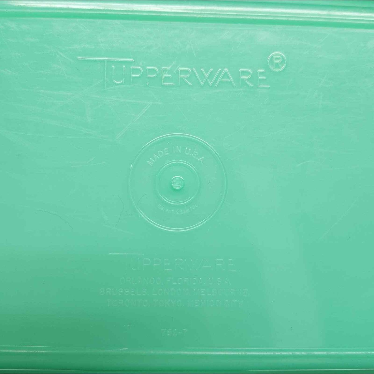 Vintage Tupperware 782-7 Jade / Mint Green Celery / Bread