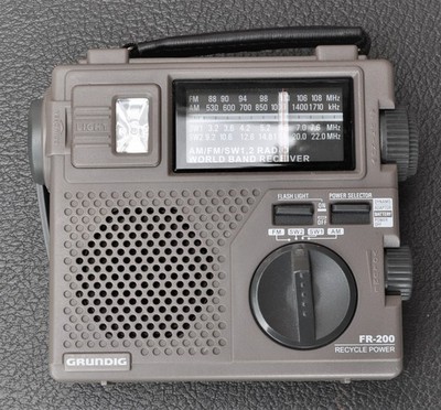 GRUNDIG FR200 MULTI PURPOSE RADIO AM/FM/NOAA/TV-VHS COMMERCIAL SURPLUS
