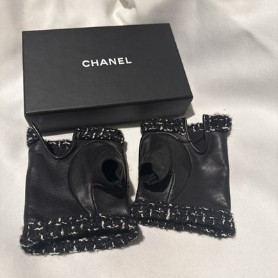 Chanel Black Tweed Fingerless Gloves Leather Logo Accents Length