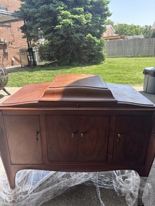 VINTAGE 1921 Victor Phonographs Victrola VV-300 Cabinet Phonograph Record Player