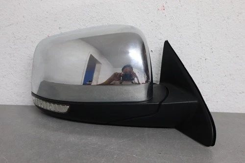 2011 2018 JEEP GRAND CHEROKEE RIGH SIDE MIRROR WITH SIGNAL LIGHT HEATED OEM