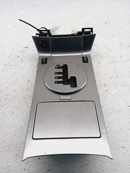 03-06 INFINITI FX35/FX45 Automatic Transmission Shifter Bezel OEM