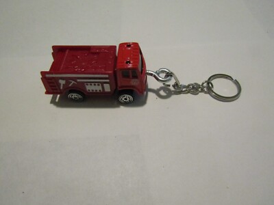 FIRE TRUCK EMERGENCY FIRE RESCUE TRUCK DIECAST MODEL TOY KEYCHAIN KEYRING  RED