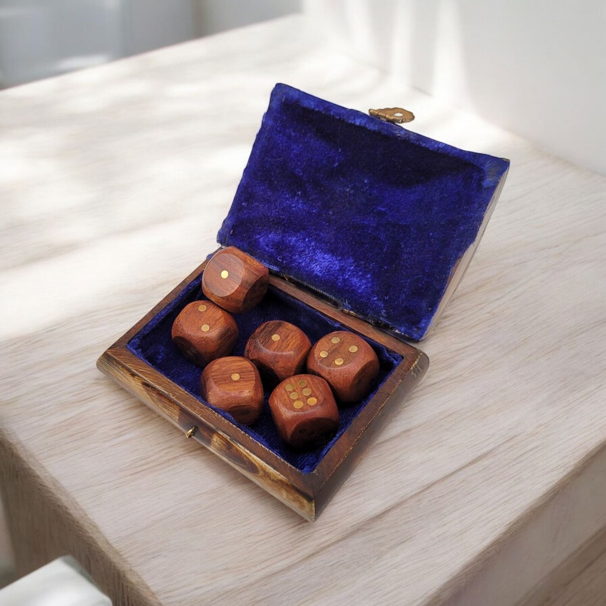 DICE 24/25・GOODMAN：CAMEL 6 Rare Unique Camel Bone D6 Dices with Antique Camel Bone Box