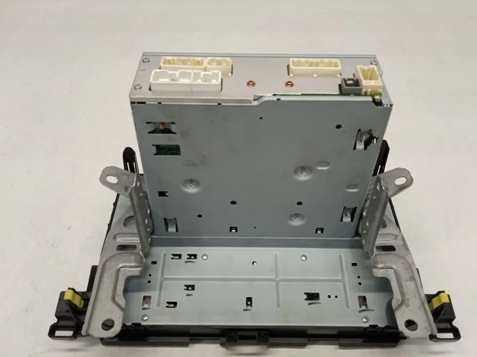 Receptor de rádio Toyota Highlander 2016 e ID de exibição P11265 - Imagem 4 de 4